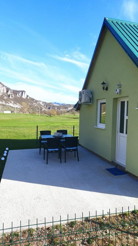 Home Delic Komarnica House in Montenegro