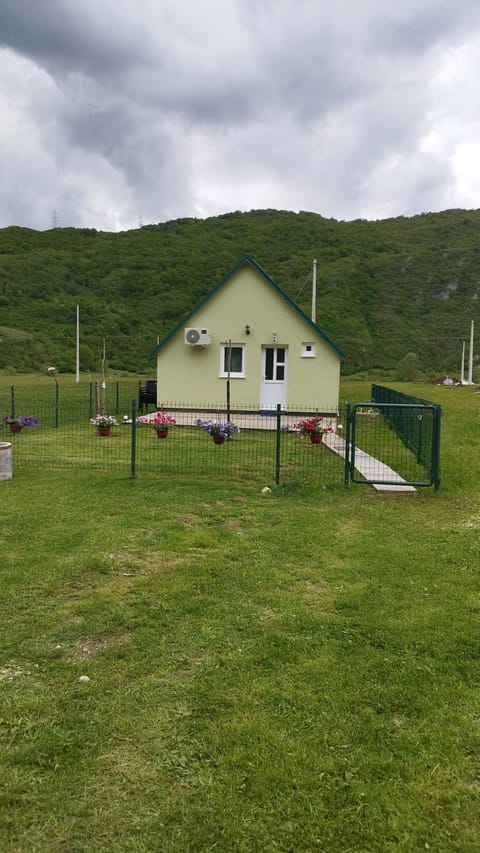 Home Delic Komarnica House in Montenegro