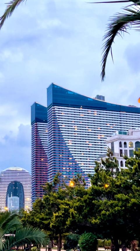 Property building, Day, City view