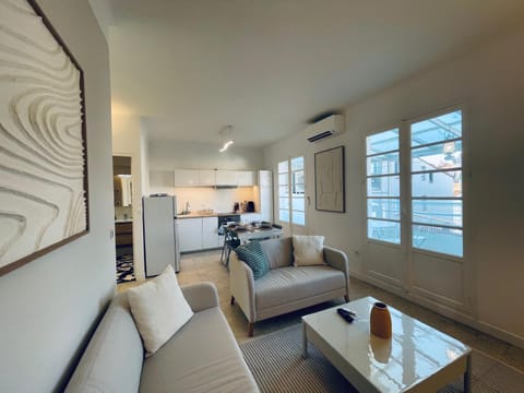 Living room, kitchen