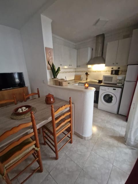 Kitchen or kitchenette, Living room, Dining area, oven, washing machine