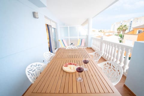 Balcony/Terrace, Food and drinks, Drinks
