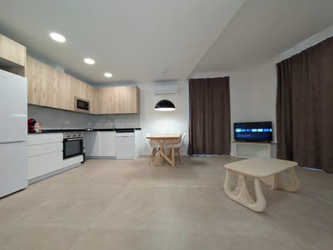 Living room, dishwasher, internet, kitchen