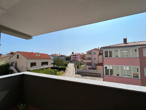 Property building, Day, View (from property/room), Balcony/Terrace, City view