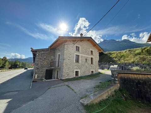 Tiny House - chez l'oncle House in Piedmont
