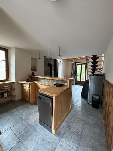 Tiny House - chez l'oncle House in Piedmont