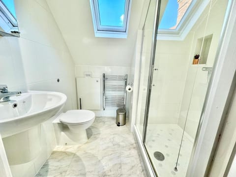 Stunning 2 bed, 2 bath Summertown Oxford Apartment in Oxford