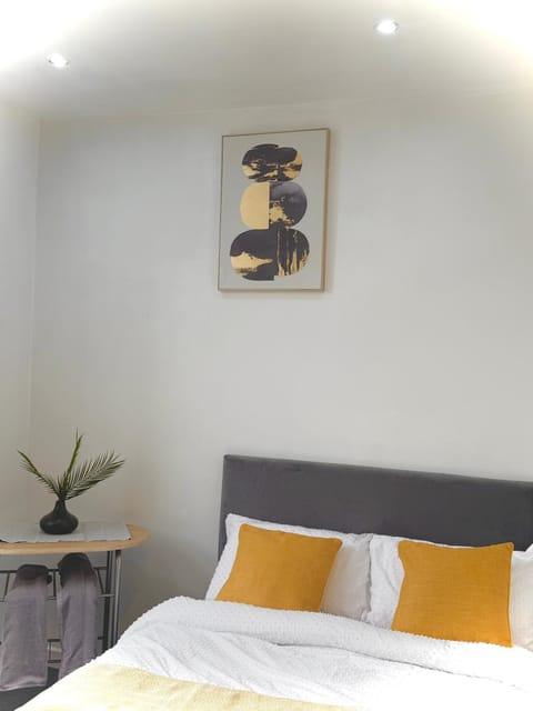 Bed, Decorative detail, Bedroom