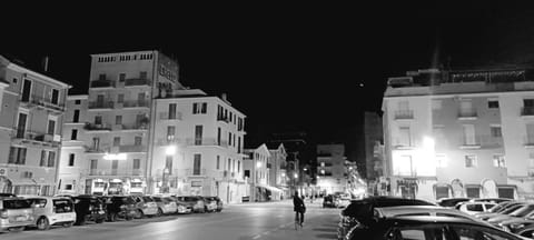 Property building, Nearby landmark, Night, Neighbourhood, View (from property/room), Balcony/Terrace, City view, Street view, Location, Parking