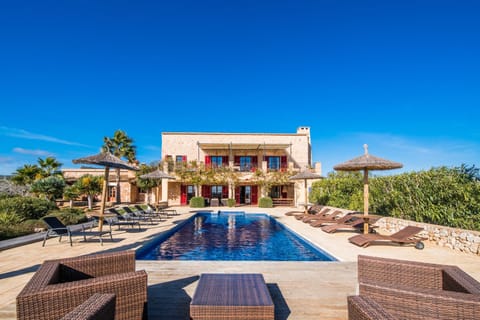 Property building, Pool view, Swimming pool, sunbed
