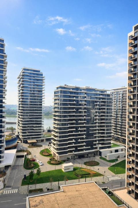 Property building, Day, City view