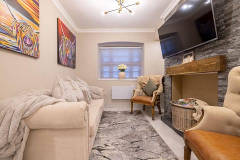 TV and multimedia, Living room, Seating area