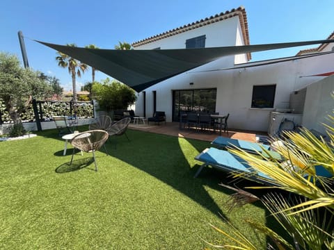 Property building, Garden
