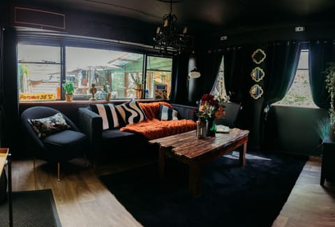 Living room, Lounge or bar, Seating area