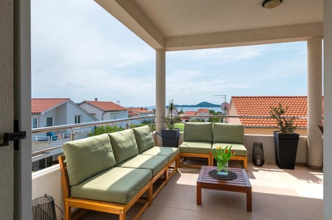 Balcony/Terrace, Seating area, Sea view