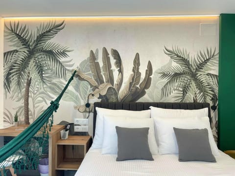 Bed, sunbed