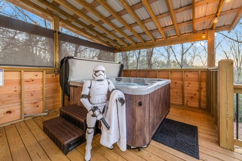 Property building, Hot Tub