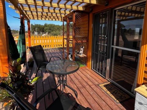 BBQ facilities, View (from property/room), Balcony/Terrace, Street view, Sunset