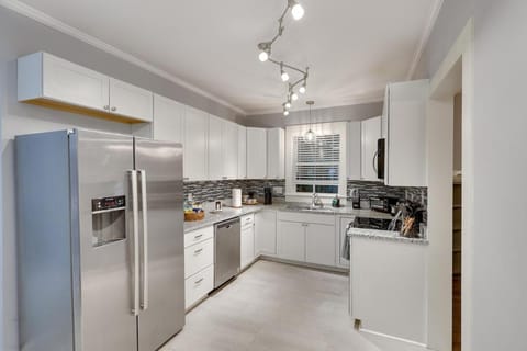 Bungalow - 3BD 2BA - W Cola - Close to Tennis CT House in West Columbia