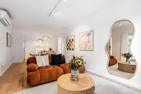 Living room, Seating area, air conditioner