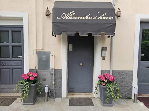 Facade/entrance, Property logo or sign