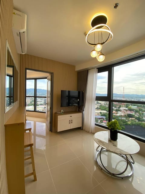 Communal lounge/ TV room, TV and multimedia, View (from property/room), Living room, Seating area, Evening entertainment