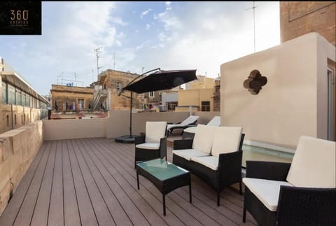 Property building, Patio, Day, View (from property/room), Balcony/Terrace, Living room, Seating area, sunbed