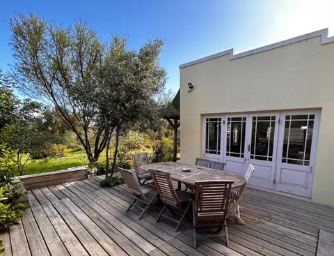 The Happy Place, private cottage with rustic pool Apartment in Western Cape