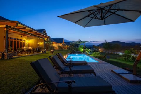Garden, Swimming pool