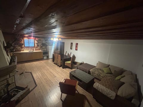 Communal lounge/ TV room, Living room, Seating area