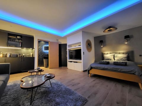 Bed, Living room