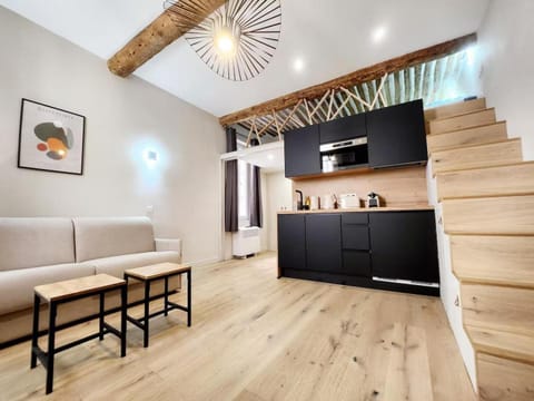Kitchen or kitchenette, Living room