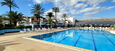 Swimming pool, Swimming pool