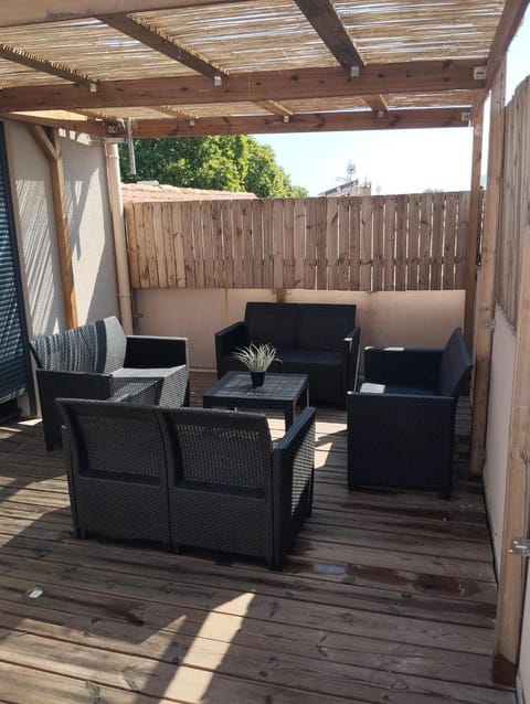 Patio, Balcony/Terrace