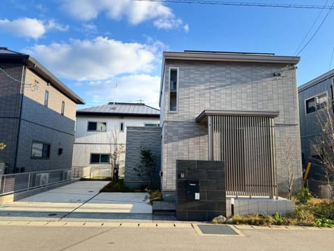 Property building, Day, Street view