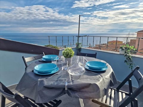 Free Parking Sanremo - Panoramic Terrace with Sea View Apartment in Sanremo