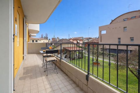 Property building, Balcony/Terrace