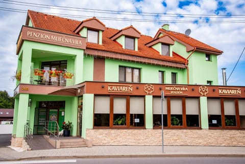 Property building, Facade/entrance
