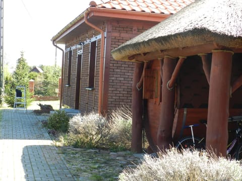 Willa Orla Izba House in Pomeranian Voivodeship