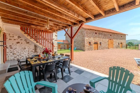 Patio, Dining area