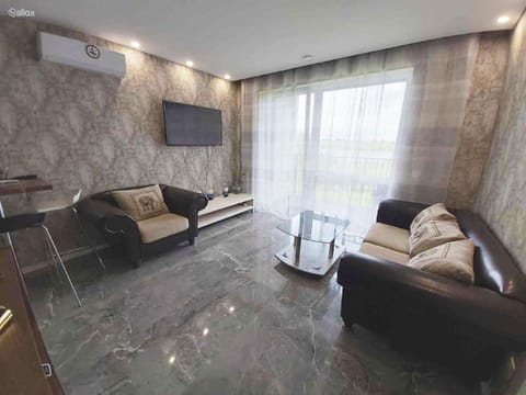 Communal lounge/ TV room, TV and multimedia, Living room, Seating area