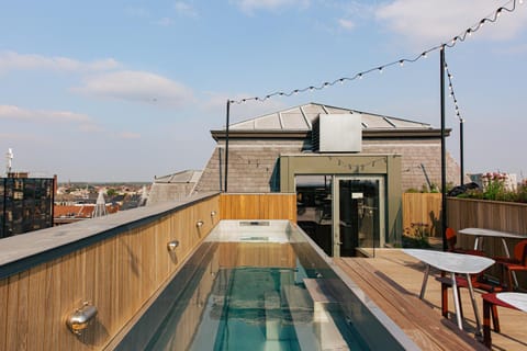 Balcony/Terrace, Swimming pool