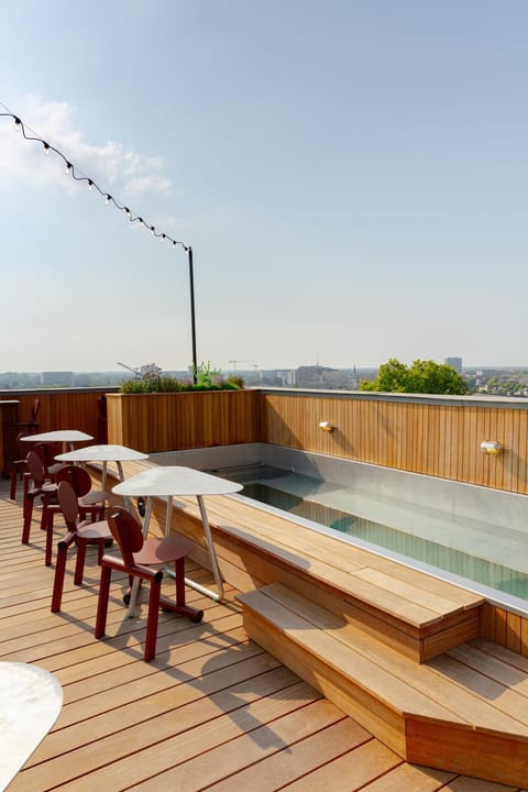 Balcony/Terrace, Swimming pool