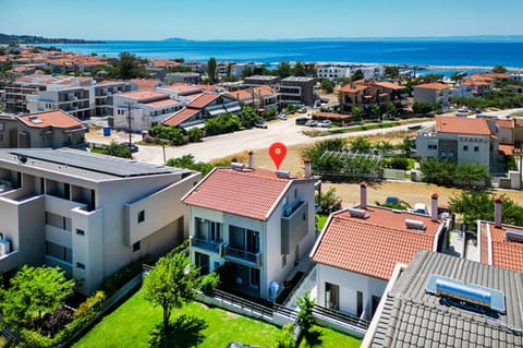 Day, Neighbourhood, Natural landscape, Bird's eye view, Sea view, Street view, Location