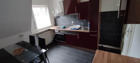 Kitchen or kitchenette, Dining area, stove