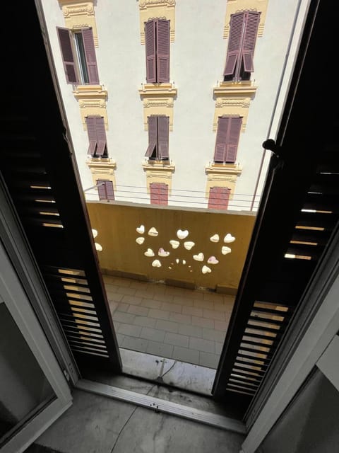 Cavour Rooms Bed and Breakfast in La Spezia