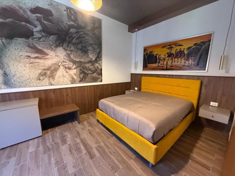 Bed, Balcony/Terrace, Bedroom, City view, Area and facilities, group of guests, furniture, internet, air conditioner