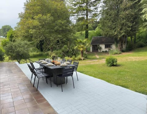 Patio, Spring, Summer, Garden, Dining area