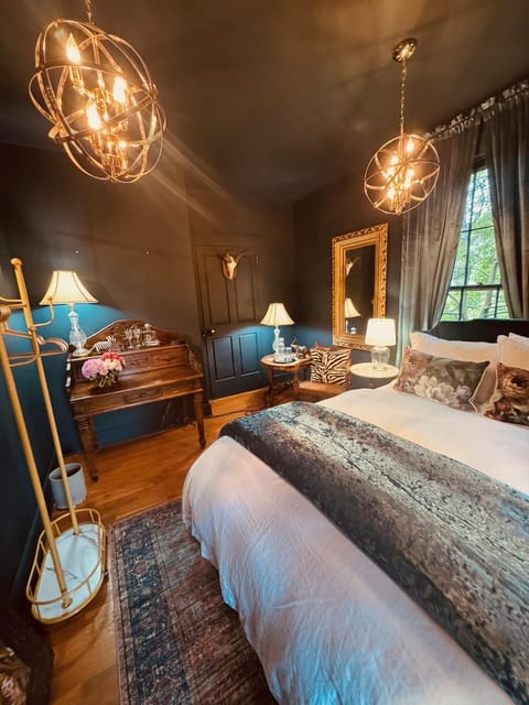 J and M on Capital Boutique Guesthouse Bed and Breakfast in Frankfort