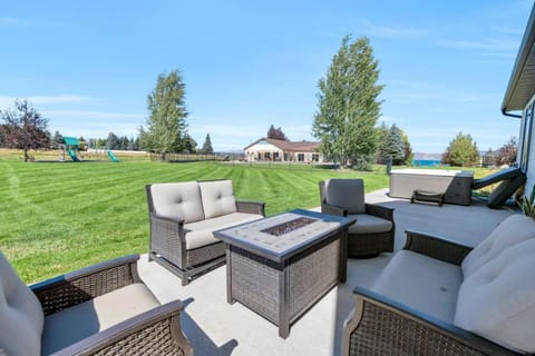 Dream Bear Lake Getaway w/ Hot Tub & Yard House in Garden City